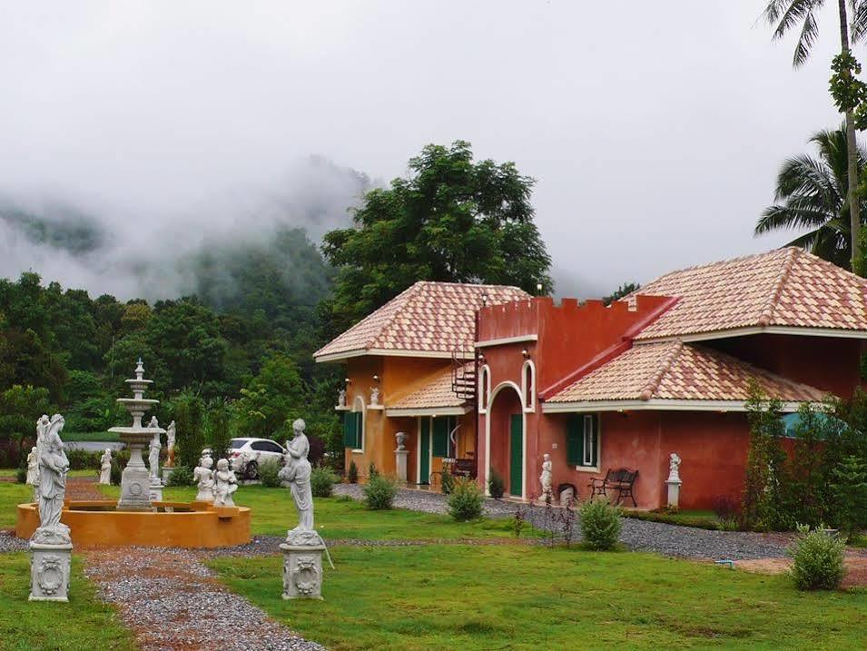 Cinque Terre Resort Thong Pha Phum Eksteriør billede